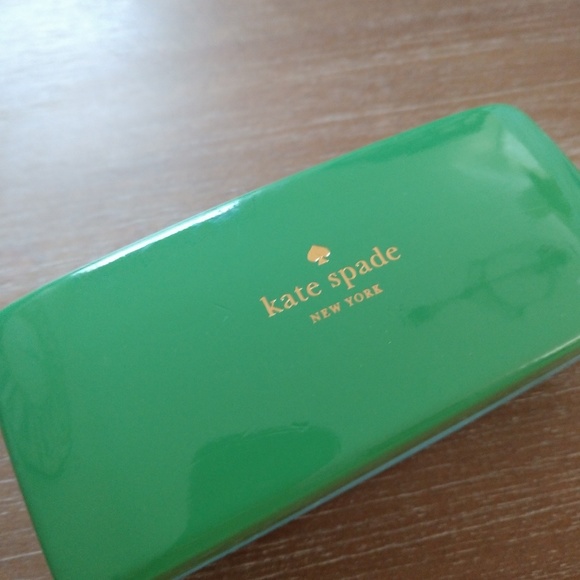 kate spade Accessories - Kate Spade Sunglass Case